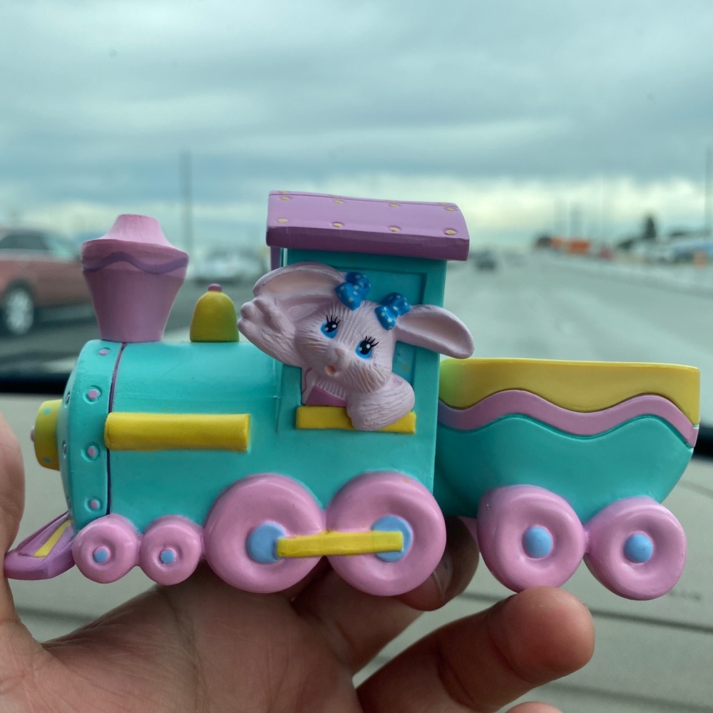 1993 Hallmark Binney & Smith Easter Train Decor